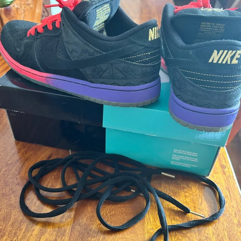 Nike Dunk Low Premium Black/Purple venom BHM sneakers Size 10 - Picture 3 of 4